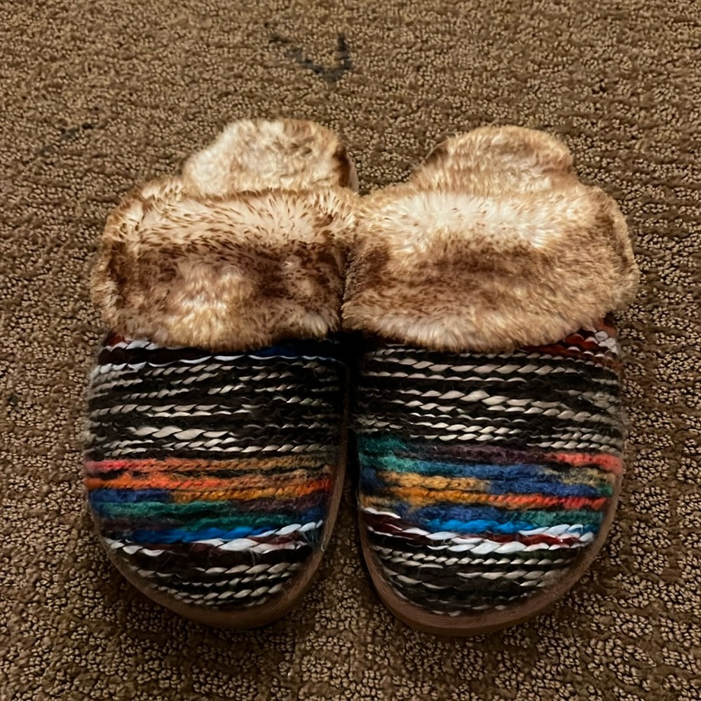 Faux Fur-lined slippers from Lamo